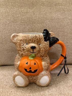 Teddy Bear With Bow Holding Pumpkin Halloween Mug Creepy Critters Brand New NWT